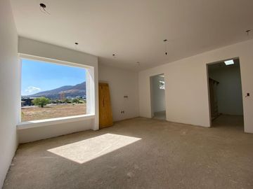 Casa en venta Morelia, Campo de Golf Tres Marías.