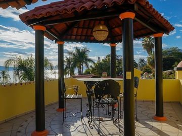 Hermosa casa en venta al lado del lago de Chapala