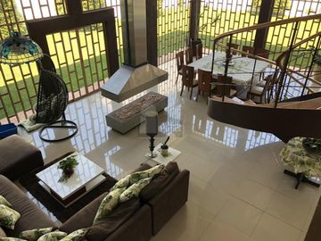 Invierte en Metepec: casa para remodelar en privada de alta gama