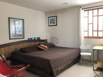 Invierte en Metepec: casa para remodelar en privada de alta gama