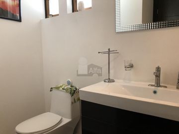Invierte en Metepec: casa para remodelar en privada de alta gama