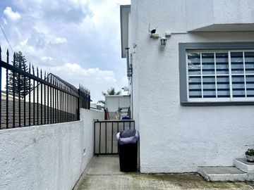 Casa en venta Sayavedra, 4 recámaras, remodelada