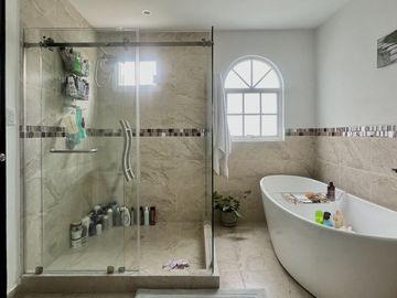 Casa en venta Sayavedra, 4 recámaras, remodelada