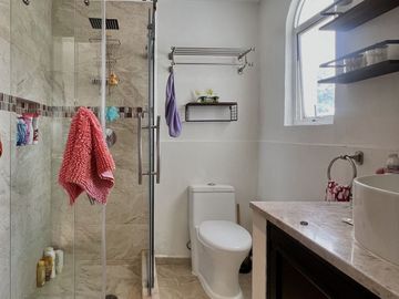 Casa en venta Sayavedra, 4 recámaras, remodelada
