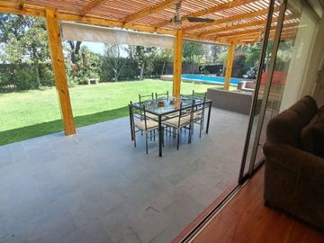 Casa 5 dormitorios – 4 baños (Peñalolén)