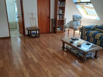 Casa 5 dormitorios – 4 baños (Peñalolén)