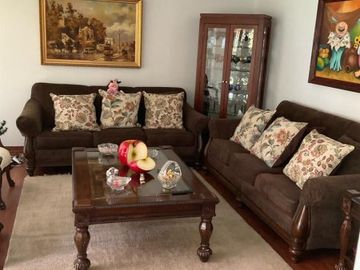 Casa 5 dormitorios – 4 baños (Peñalolén)