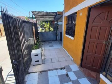 Casa 3 Dormitorios - 2 Baños (Pudahuel)