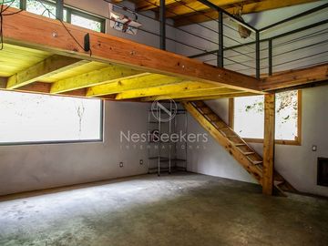 CASA EN VENTA CON ENTORNO DE BOSQUE