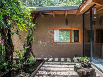 CASA EN VENTA CON ENTORNO DE BOSQUE