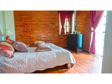 SE VENDE CASA CAMPESTRE EN LA AVENIDA CENTENARIO - NORTE DE ARMENIA