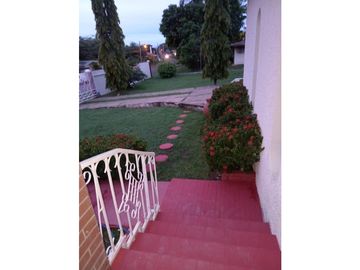 VILLA DE LOS SANTOS / 1775 M2 / TERRAZA / A 20 MIN DE PLAYAS