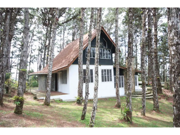 CERRO AZUL / ALTOS DEL CASTILLO / 4000 M2 / CASA CAMPESTRE
