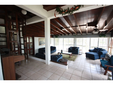 CERRO AZUL / ALTOS DEL CASTILLO / 4000 M2 / CASA CAMPESTRE