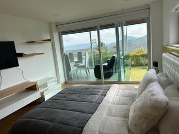 SE VENDE CASA UBICADA EN EL RETIRO