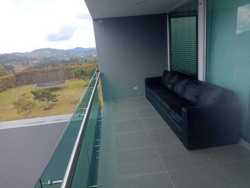SE VENDE CASA UBICADA EN EL RETIRO
