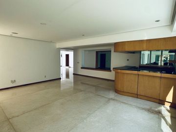 Moderna Casa en Fraccionamiento Puerta de Hierro Dentro de Coto