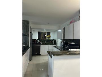 SE ARRIENDA HERMOSA CASA EN CERRITOS
