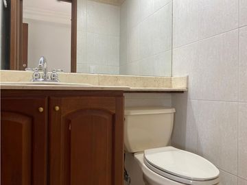 CASA TRADICIONAL EN BENEDICTINOS ENVIGADO