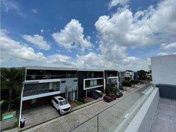 Casa En Venta En Parque Guanajuato Lomas De Angelópolis