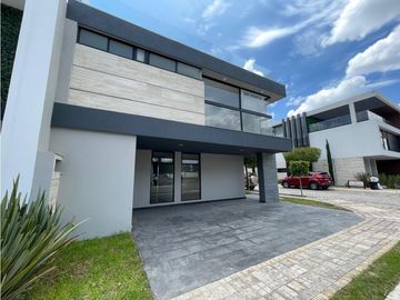 Casa En Venta En Parque Guanajuato Lomas De Angelópolis