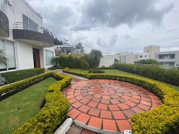 CASA EN VENTA URBANIZACION VISTA GRANDE