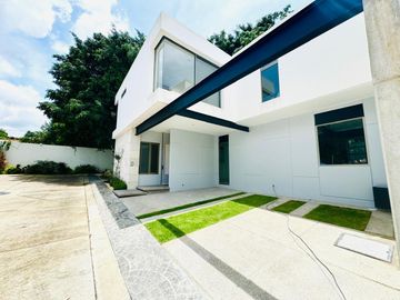 CASA NUEVA ELEGANTE EN CUERNAVACA NORTE