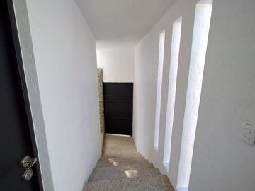 CASA NUEVA CON VISTA PANORAMICA EN LOMAS TETELA
