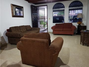 EL INGENIO / CASA COMERCIAL / 393 M2 / 6 HABITACIONES / TERRAZA