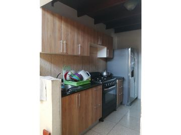 EL INGENIO / CASA COMERCIAL / 393 M2 / 6 HABITACIONES / TERRAZA