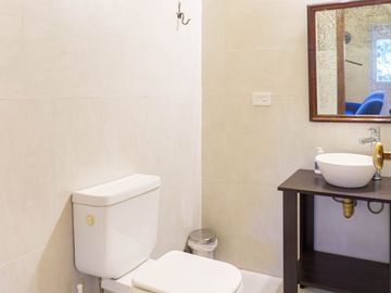 Venta Casa Exclusiva en La Horqueta - 1528 m2