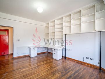 Departamento en Venta en Barrio Lastarria - Amplio Remodelado y Lleno de luz