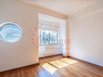 Departamento en Venta en Barrio Lastarria - Amplio Remodelado y Lleno de luz