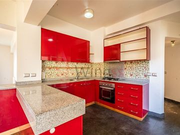 Departamento en Venta en Barrio Lastarria - Amplio Remodelado y Lleno de luz
