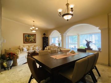 Casa en Venta, en Residencial Victoria