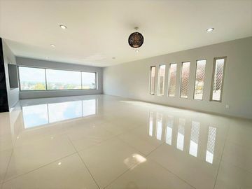 Casa en Venta, Lomas de Valle Escondido, 4 Recámaras