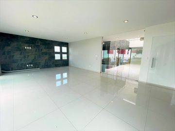 Casa en Venta, Lomas de Valle Escondido, 4 Recámaras