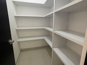 Casa en Venta, Lomas de Valle Escondido, 4 Recámaras