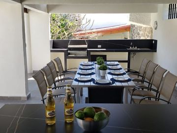 Casa en Venta, Lomas de Cuernavaca, 6 Recámaras