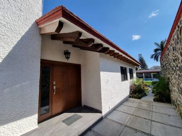 Casa en Venta, Lomas de Cuernavaca, 6 Recámaras