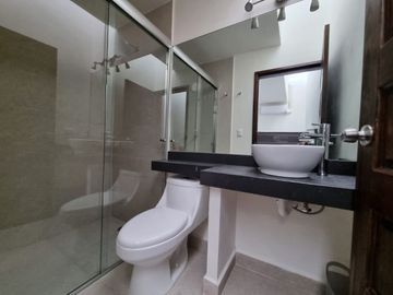 Casa en Venta, Lomas de Cuernavaca, 6 Recámaras