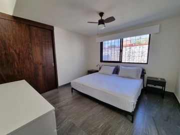 Casa en Venta, Lomas de Cuernavaca, 6 Recámaras