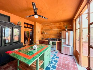 Casa uso de suelo en venta en Merida Centro