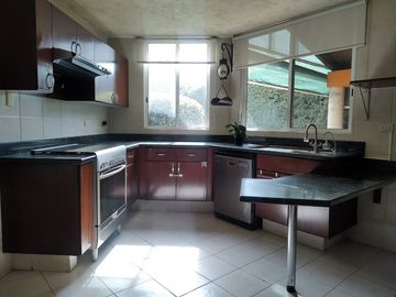 Casa residencial en venta, Fracc. Senda del Sol, Zerezotla, Cholula, Pue.