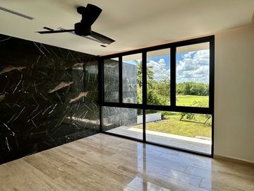 Casa en venta a estrenar Yucatán Country Club