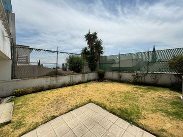 Casa en Venta, Lomas de Valle Dorado, 4 Recámaras