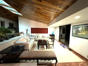 Casa en Venta, Lomas Hipódromo, 4 Recamaras