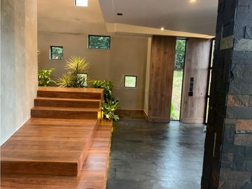 Venta de Casa Campestre en El Alto de las Palmas
