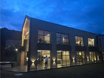 Venta de Casa Campestre en El Alto de las Palmas