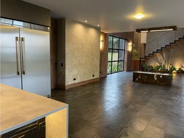 Venta de Casa Campestre en El Alto de las Palmas
